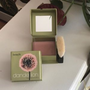 Benefit Dandelion Brightening Baby-Pink Blush